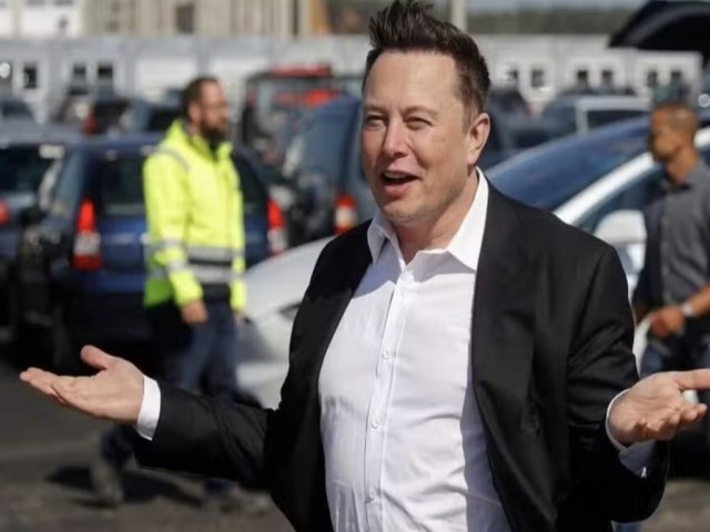 Fortuna de Elon Musk aumenta em R$ 192 bilhes com disparada de 22% de aes da Tesla