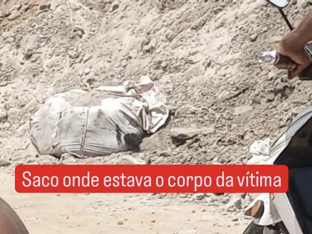 Corpo de mulher  encontrado dentro de saco no Bairro Capucho, em Aracaju