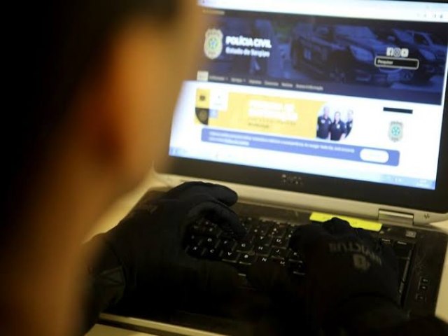 Polcia Civil faz alerta para cuidados com links falsos que viabilizam prticas criminosas envolvendo hackeamento de celulares e golpes na internet