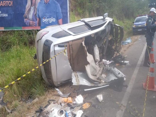 Mulher morre em coliso frontal entre carro e caminho na SE-170, em Lagarto; vtima de 56 anos