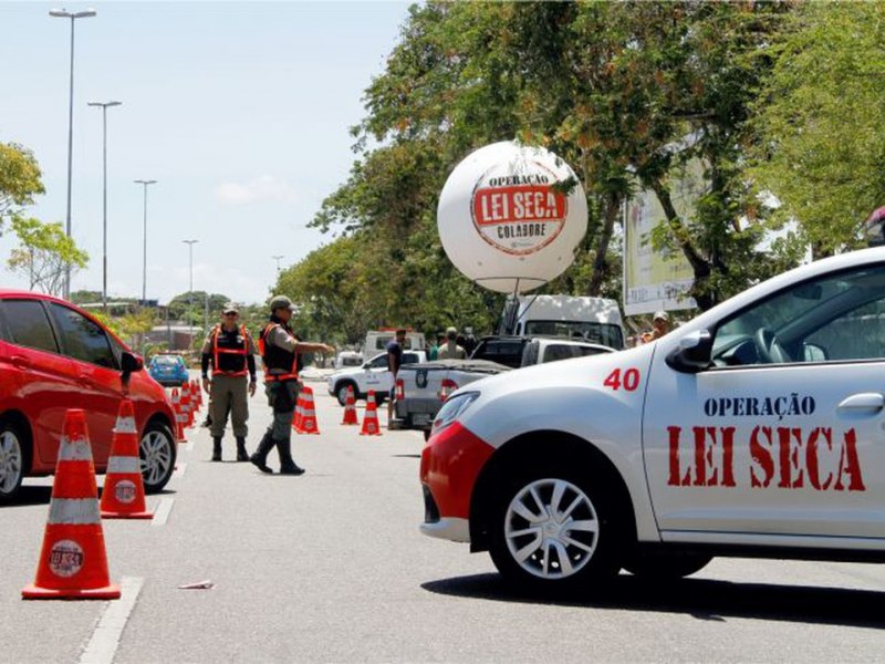 Mais de 5 mil pessoas foram autuadas pela Lei Seca neste ano em Pernambuco