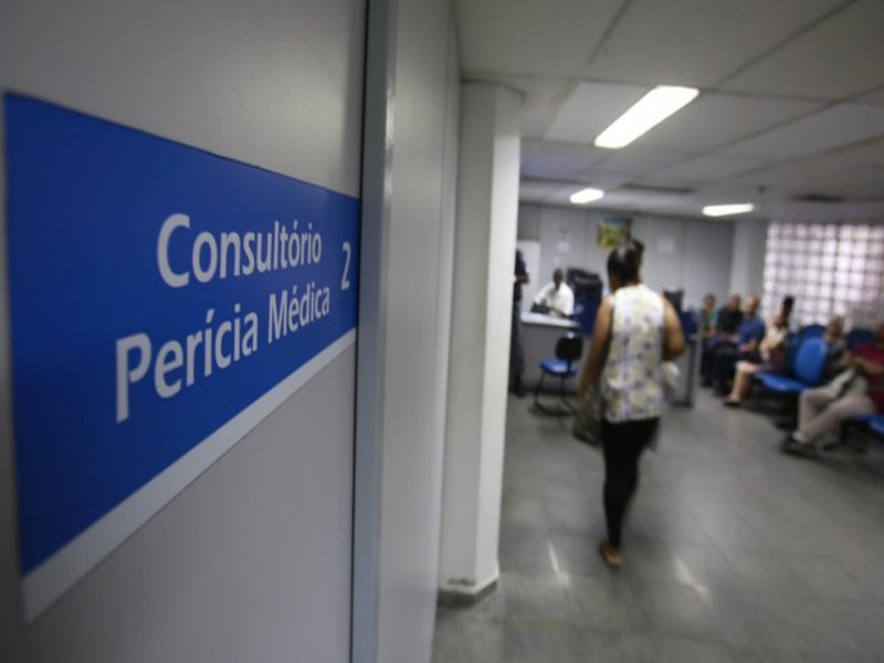 Parte das percias mdicas para servidores do Estado est suspensa at janeiro; entenda