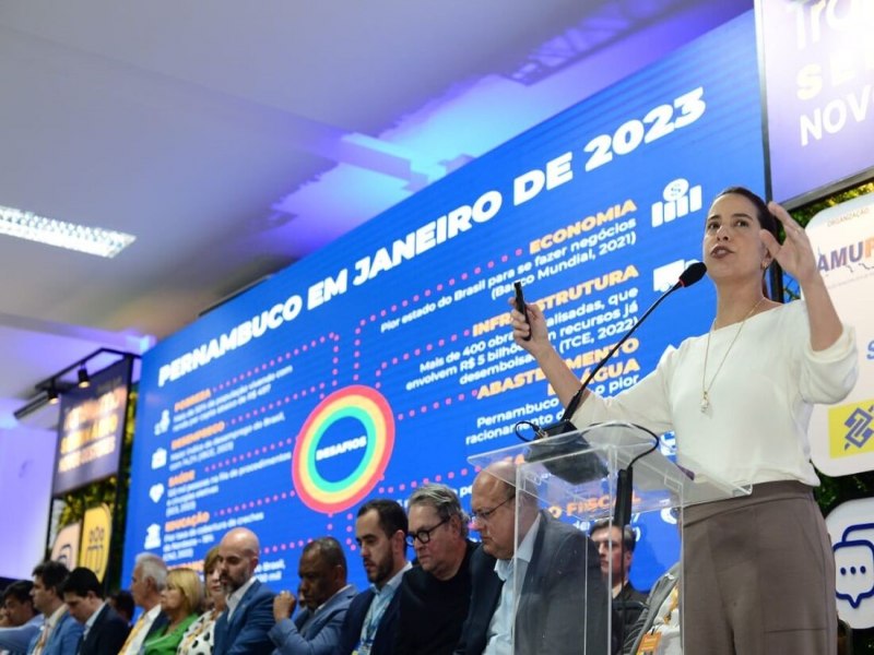 Raquel Lyra instiga prefeitos e prefeitas a construrem cidades slidas