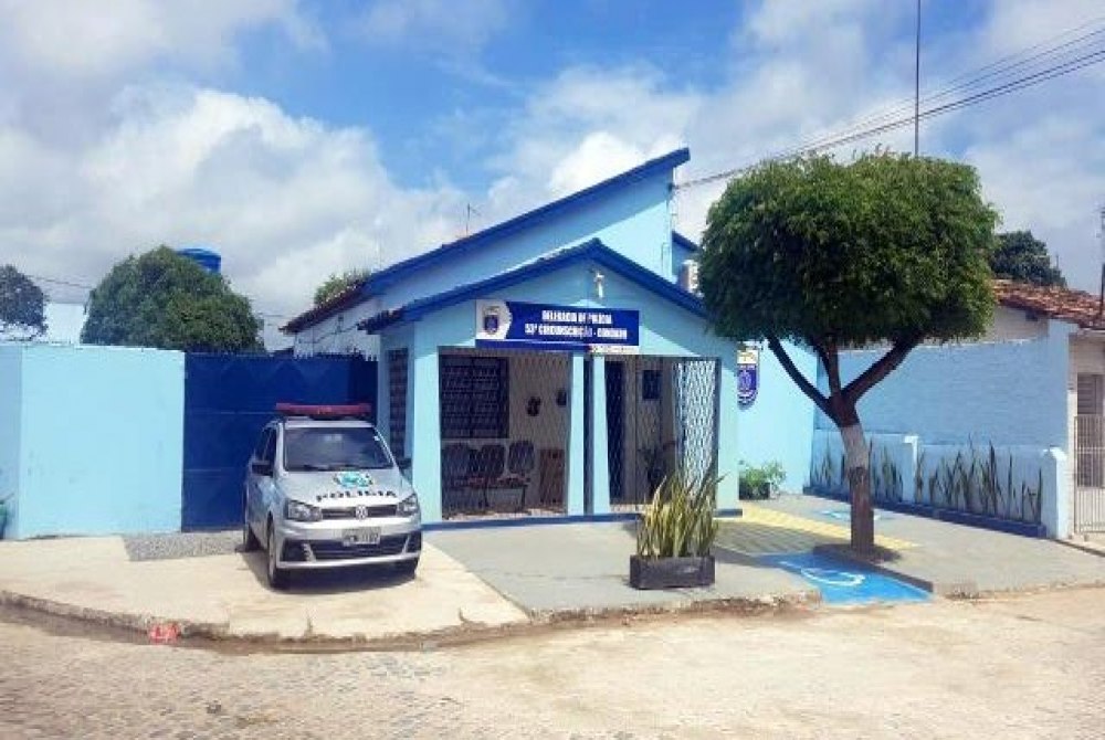Homem, acusado de homic�dio, � preso em Condado