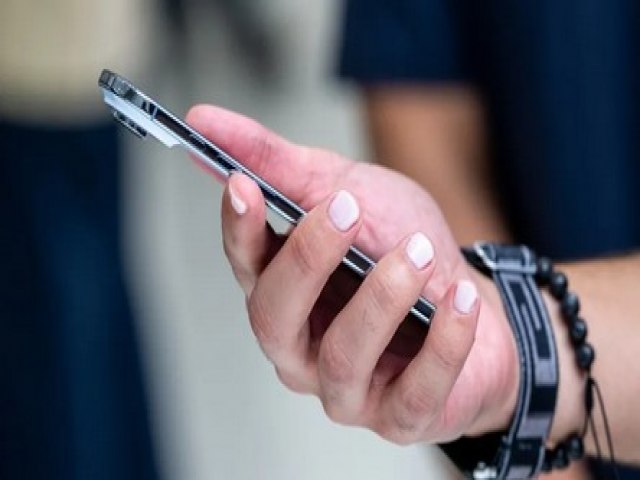 Desativar notifica��es e n�o usar celular antes de dormir ajuda a reduzir sobrecarga digital